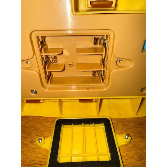 Fisher Price Little People Nativity Set With Stable & Ten Figures - Picture 3 of 7